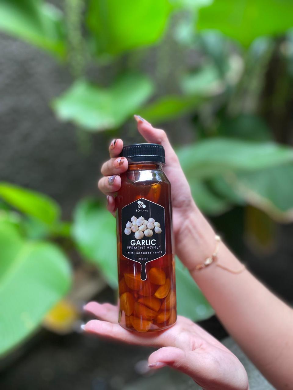 Garlie  Ferment honey ( Madu fermentasi bawah putih)
